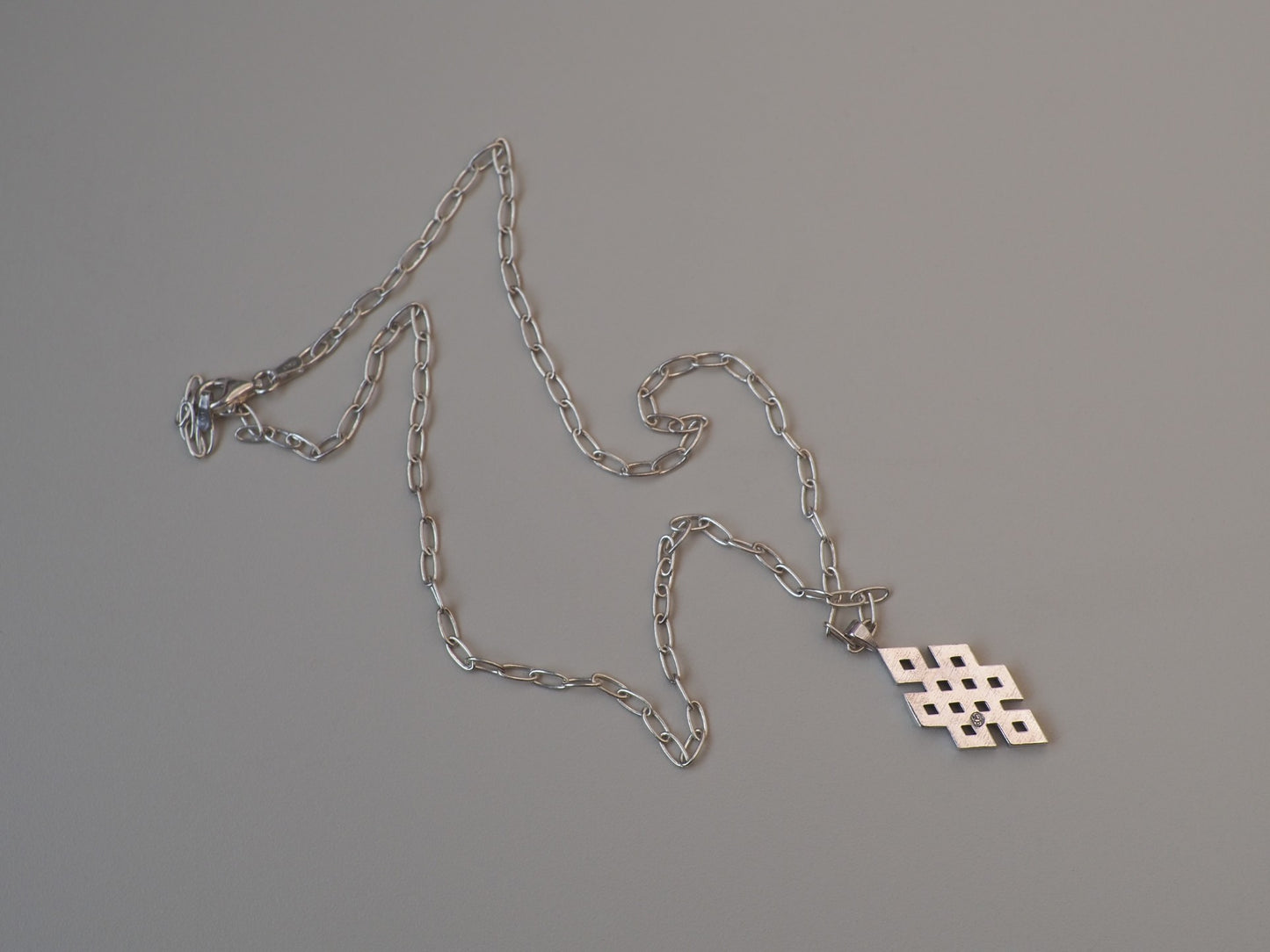 Collar nudo de cuchillo PIEZA ÚNICA (listo para enviar)