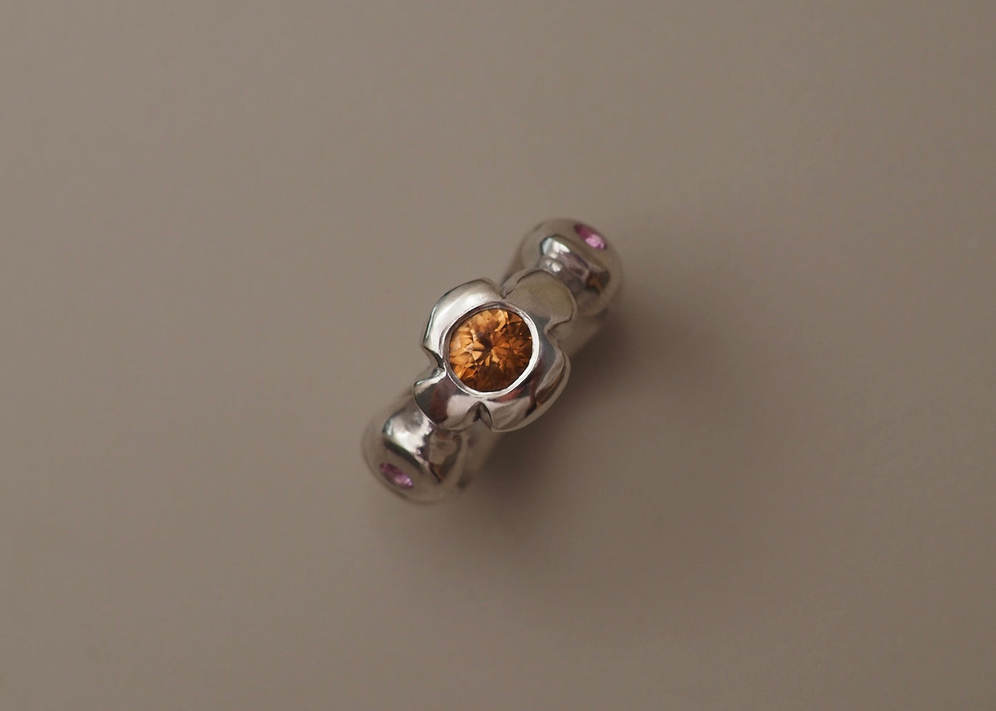 Anillo cóctel SUEÑOS AL ATARDECER Turmalina y Topacio EJEMPLAR ÚNICO